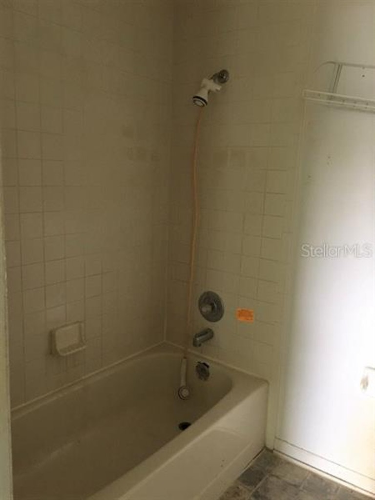 Photo 12 of 15 - 960 Westridge Dr #13L, Debary, FL 32713