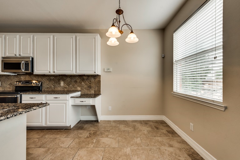 Photo 18 of 45 - 2204 Sheldon Dr, McKinney, TX 75072