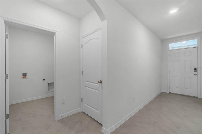 Photo 4 of 40 - 729 Squires Grove Dr, Winter Haven, FL 33880