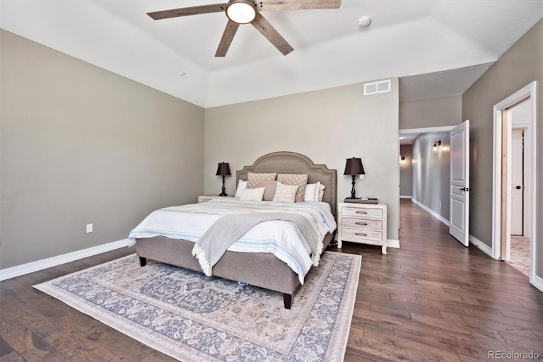Photo 19 of 30 - 25 Blue Heron Dr, Thornton, CO 80241