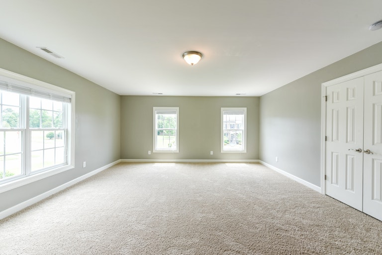 Photo 18 of 29 - 1119 Virginia Water Dr, Rolesville, NC 27571
