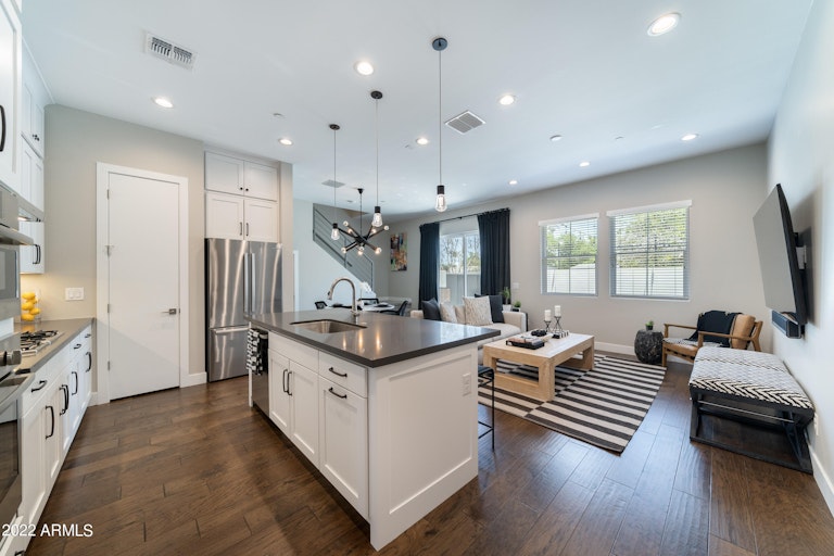 Photo 5 of 39 - 3200 N 39th St #14, Phoenix, AZ 85018