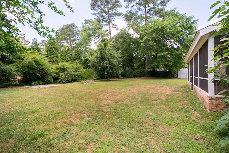 Photo 14 of 16 - 7709 Leesville Rd, Raleigh, NC 27613
