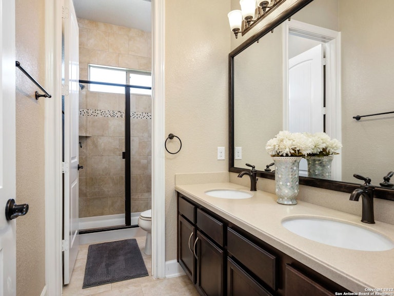 Photo 36 of 45 - 28010 Cascabel Ln, San Antonio, TX 78260