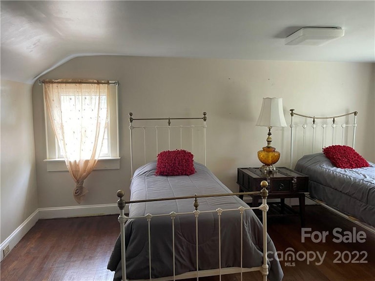 Photo 22 of 36 - 229 W Park Ave, Mooresville, NC 28115