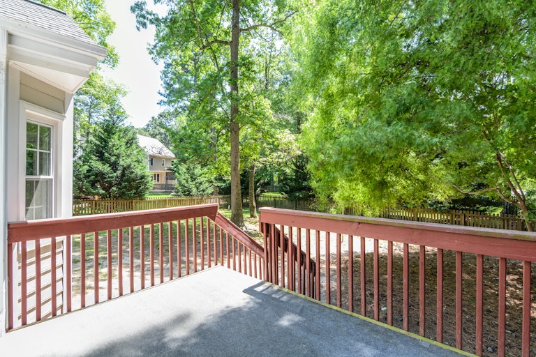 Photo 23 of 26 - 629 Saint Vincent Dr, Holly Springs, NC 27540