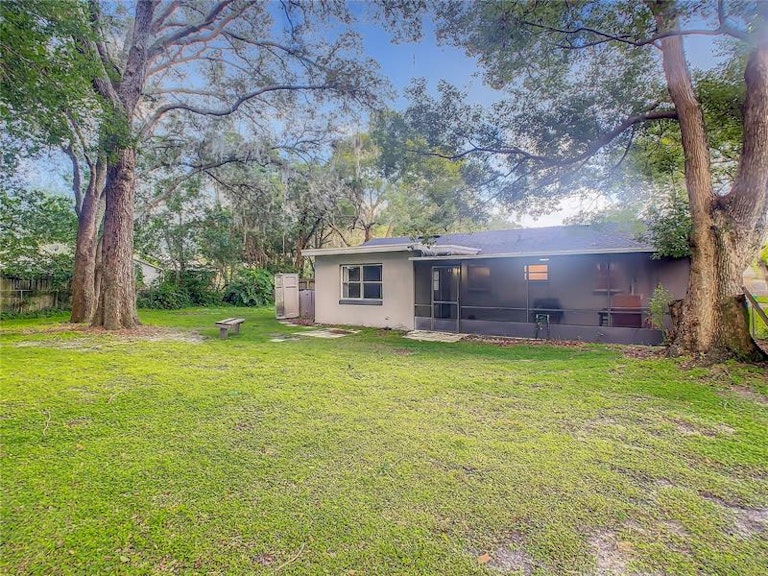 Photo 31 of 33 - 455 Sunrise Dr, Casselberry, FL 32707