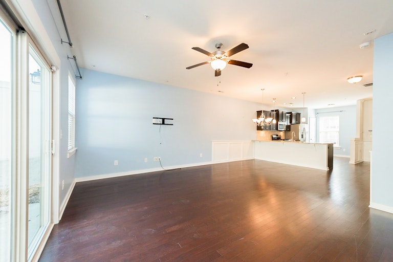Photo 7 of 13 - 7846 Allscott Way, Raleigh, NC 27612