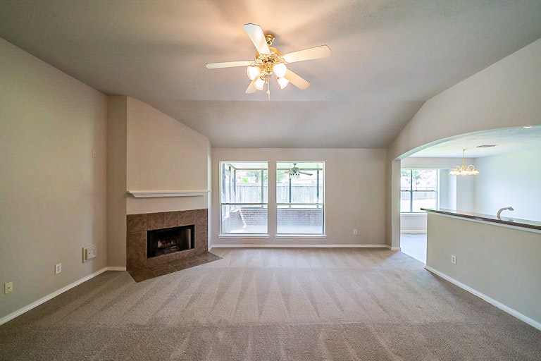 Photo 14 of 35 - 2731 Briarloch Ln, Houston, TX 77073