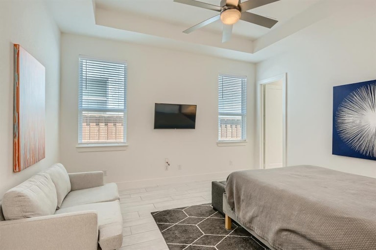 Photo 14 of 29 - 8112 Copper Way, Dallas, TX 75252