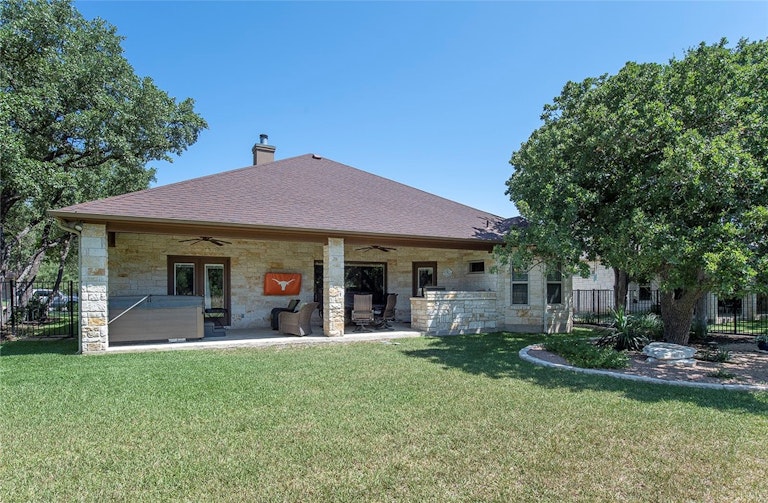 Photo 13 of 16 - 608 Caprock Canyon Trl, Georgetown, TX 78633