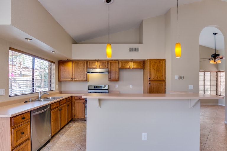 Photo 9 of 36 - 6020 W Grandview Rd, Glendale, AZ 85306