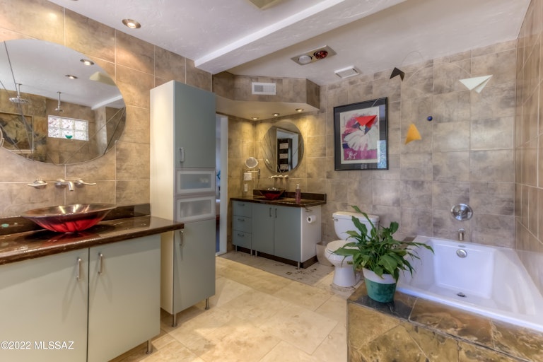 Photo 20 of 50 - 171 E Yvon Dr, Tucson, AZ 85704