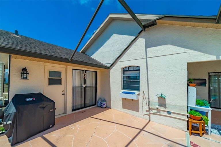 Photo 42 of 58 - 7704 Tessa Dr, Zephyrhills, FL 33540