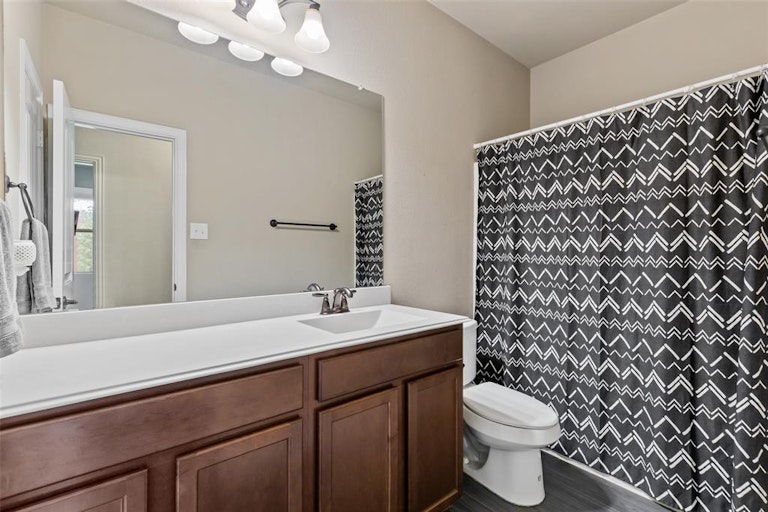 Photo 19 of 30 - 151 Pleasant Hill Ln, Fate, TX 75189