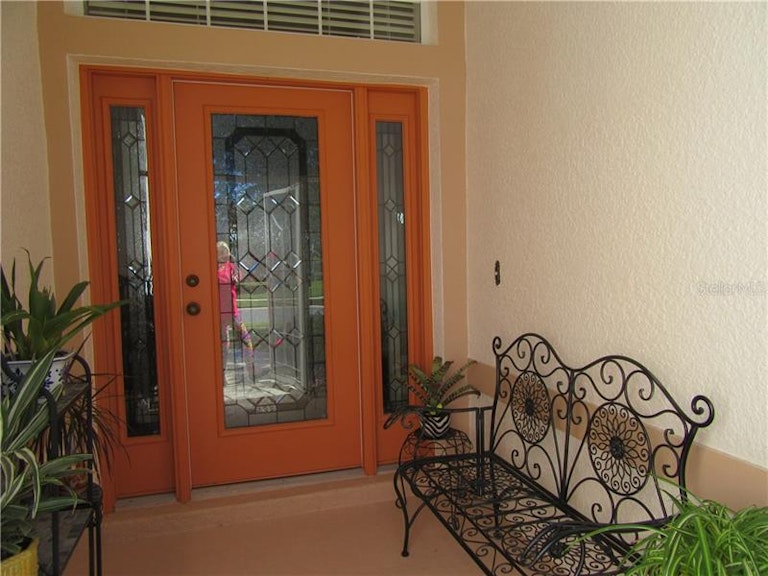 Photo 4 of 25 - 25520 Maurepas Ln, Leesburg, FL 34748