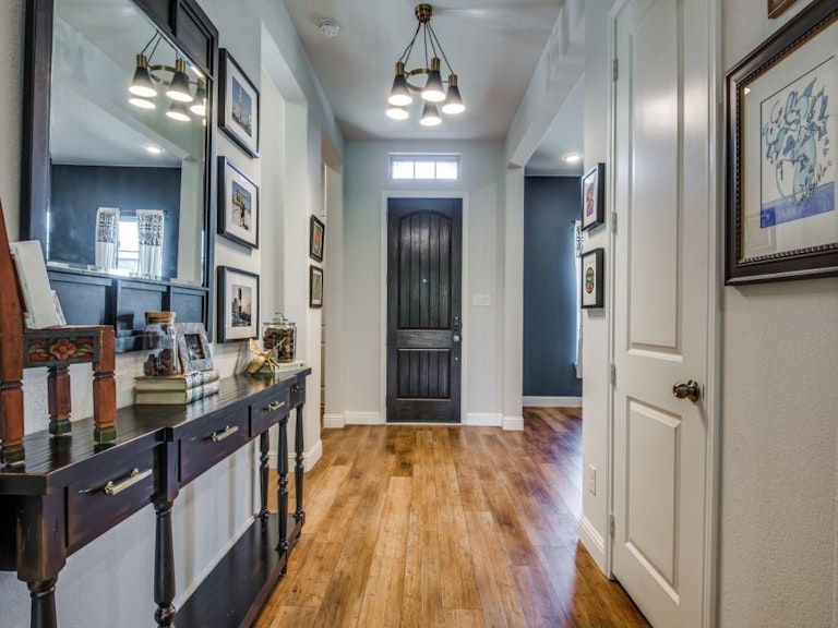 Photo 4 of 29 - 1213 Spotted Dove Dr, Little Elm, TX 75068