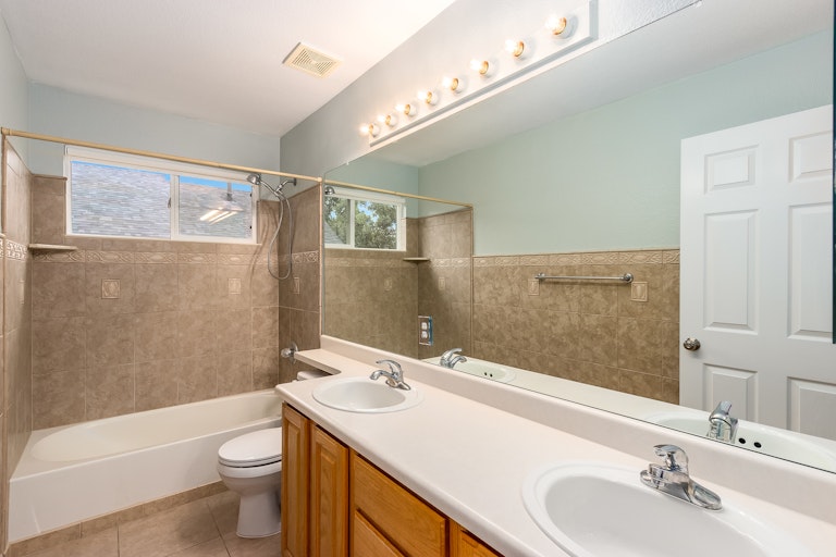Photo 14 of 19 - 4655 W 112th Ct, Westminster, CO 80031