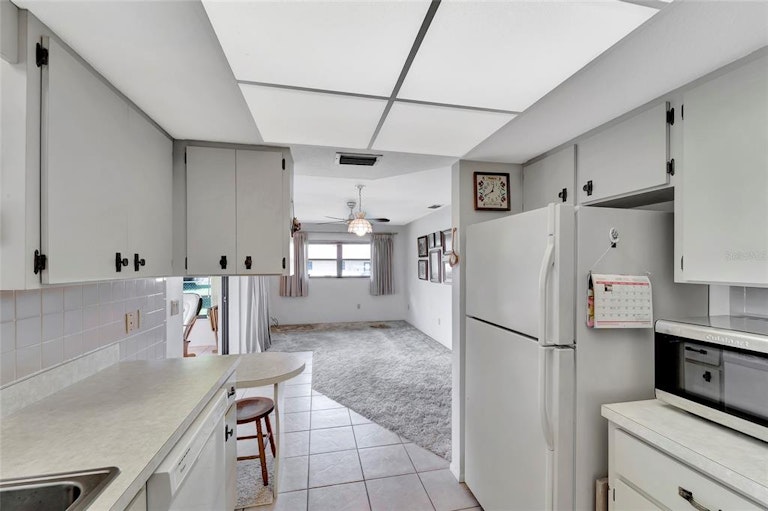 Photo 27 of 43 - 12152 Saragossa Ln, North Port, FL 34287
