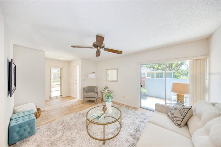 Photo 7 of 39 - 1614 Berwick Ct Unit C, Palm Harbor, FL 34684