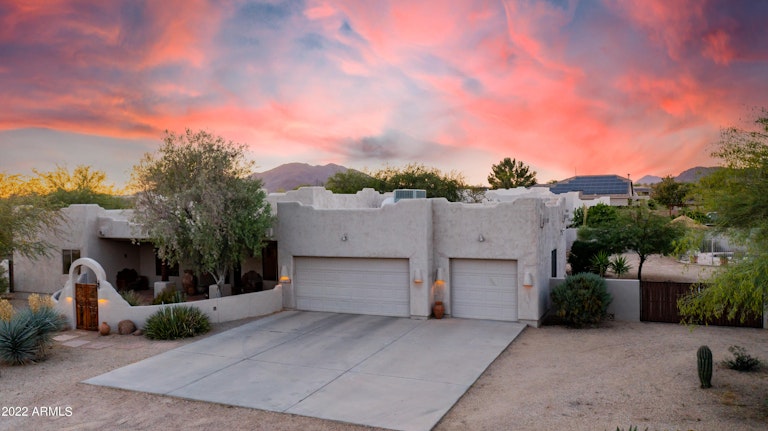 Photo 1 of 55 - 39007 N 3rd St, Phoenix, AZ 85086