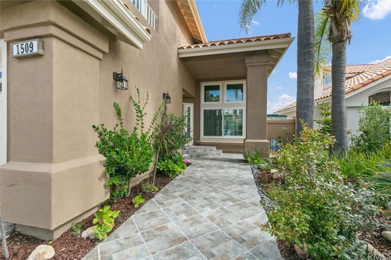 Photo 2 of 36 - 1509 Avenida De Nogales, San Clemente, CA 92672
