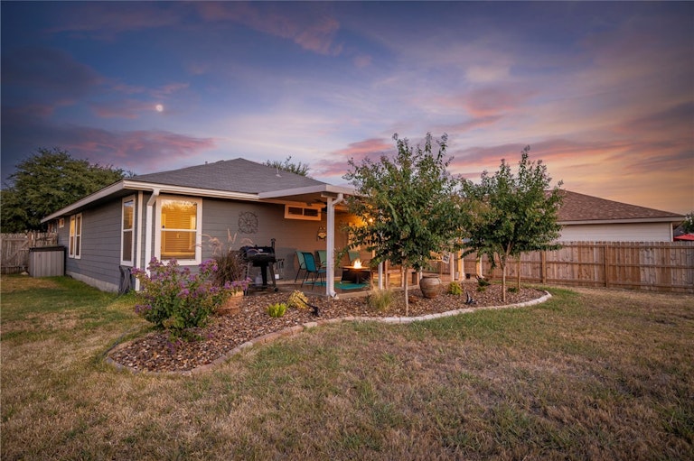 Photo 34 of 40 - 376 Solitaire Path, New Braunfels, TX 78130