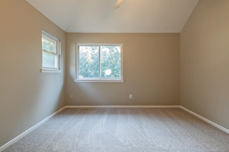 Photo 27 of 32 - 1603 Berkoff Dr, Sugar Land, TX 77479