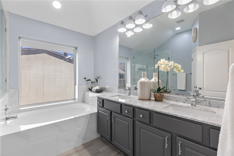 Photo 23 of 32 - 1104 Terra St, Round Rock, TX 78665