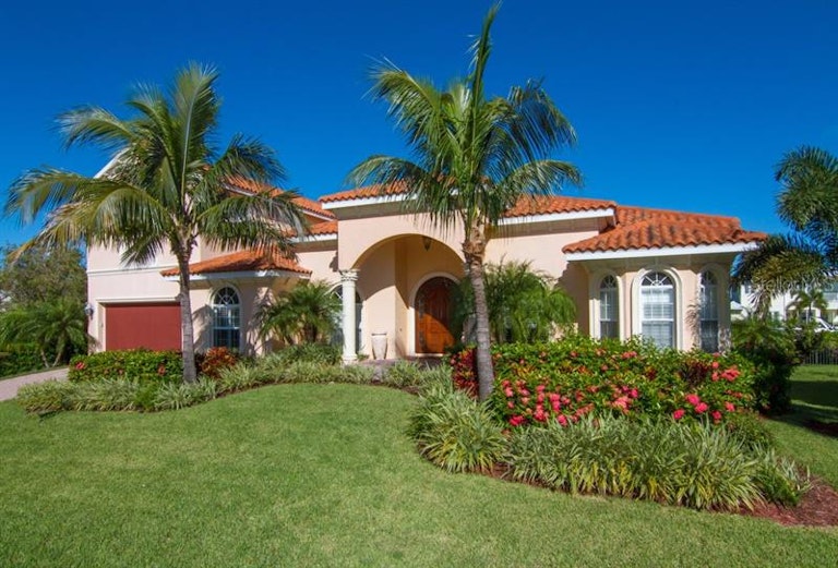 Photo 1 of 22 - 571 Putting Green Ln, Longboat Key, FL 34228