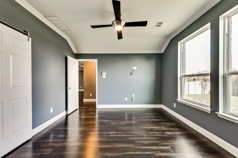 Photo 13 of 26 - 1801 Kaiser Cv, Argyle, TX 76226