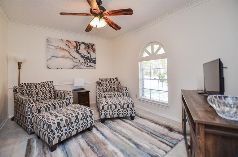 Photo 6 of 38 - 939 Hidden Canyon Rd, Katy, TX 77450