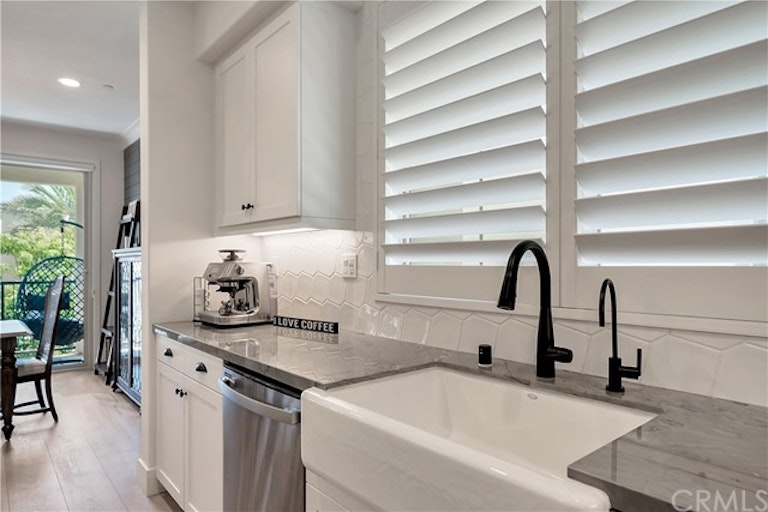 Photo 6 of 48 - 565 S Motif St, Anaheim, CA 92805