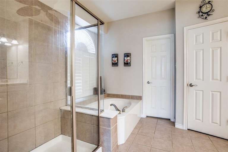 Photo 20 of 38 - 5803 Lone Rock Rd, Frisco, TX 75036