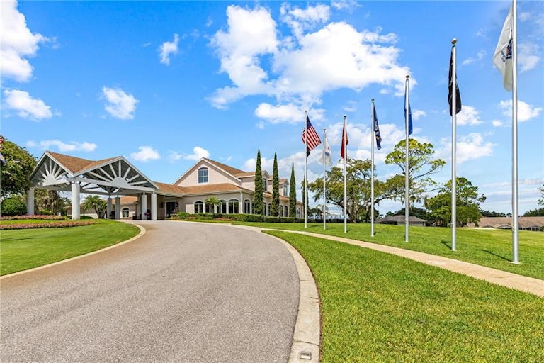 Photo 57 of 65 - 6144 Muirfield Ct, Spring Hill, FL 34606