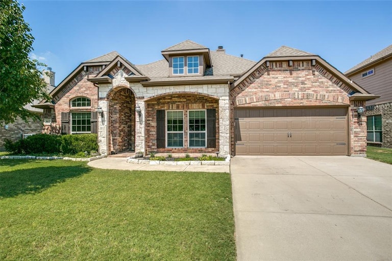 Photo 1 of 27 - 9617 Saltbrush St, Fort Worth, TX 76177