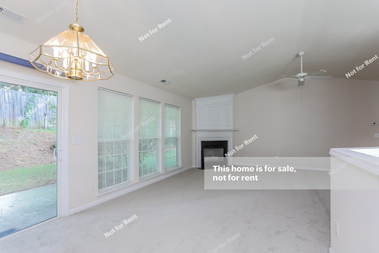 Photo 13 of 27 - 201 Kinship Ln, Apex, NC 27502