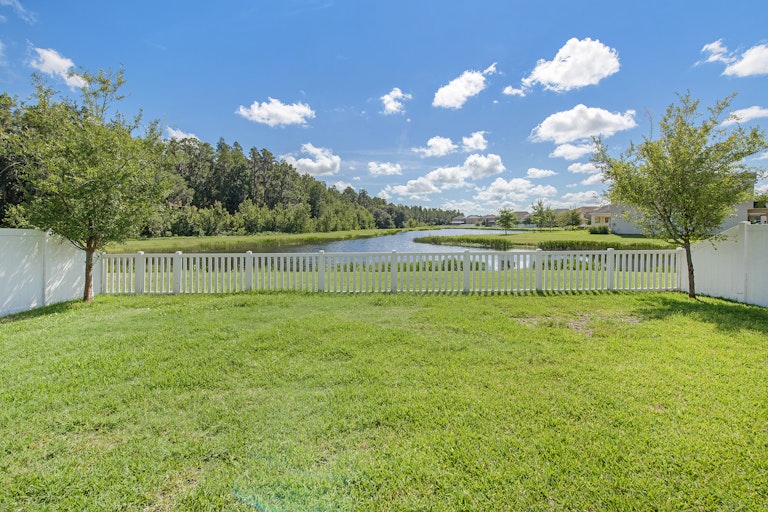 Photo 37 of 42 - 19303 Prairie Tree Pl, Tampa, FL 33647