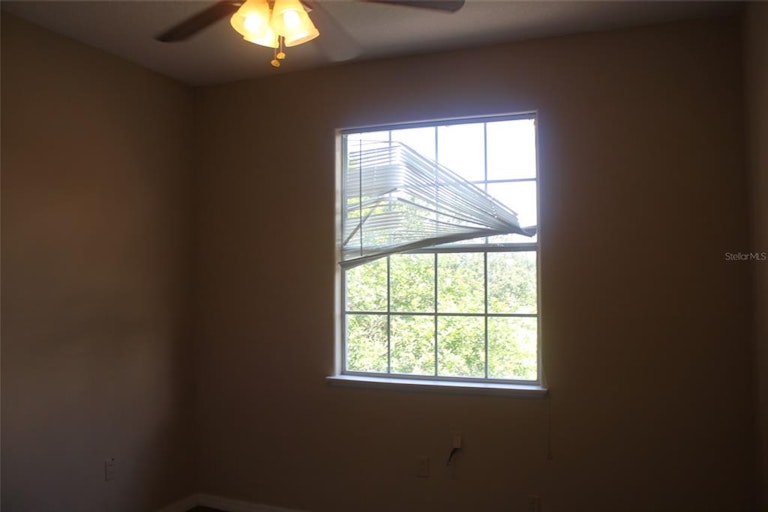 Photo 12 of 19 - 2806 Eagle Eye Ct, Kissimmee, FL 34746