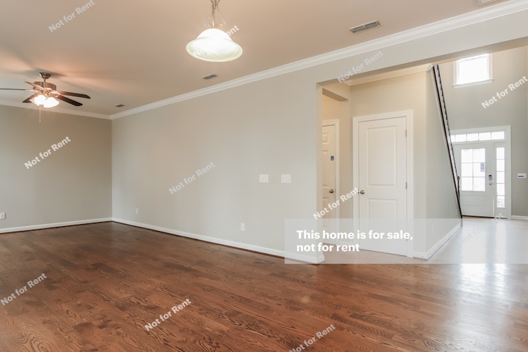 Photo 9 of 25 - 2504 Heathcote Ln, Apex, NC 27502