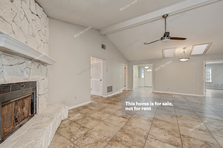 Photo 20 of 33 - 5341 Julington Ridge Dr S, Jacksonville, FL 32258