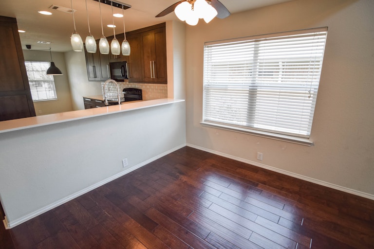 Photo 19 of 37 - 15964 Avenel Way, Fort Worth, TX 76177