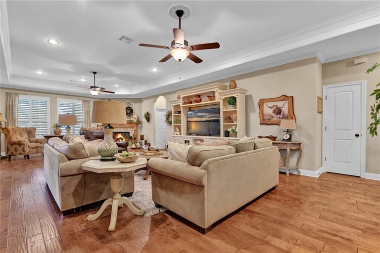 Photo 10 of 38 - 8702 Malardcrest Dr, Humble, TX 77346