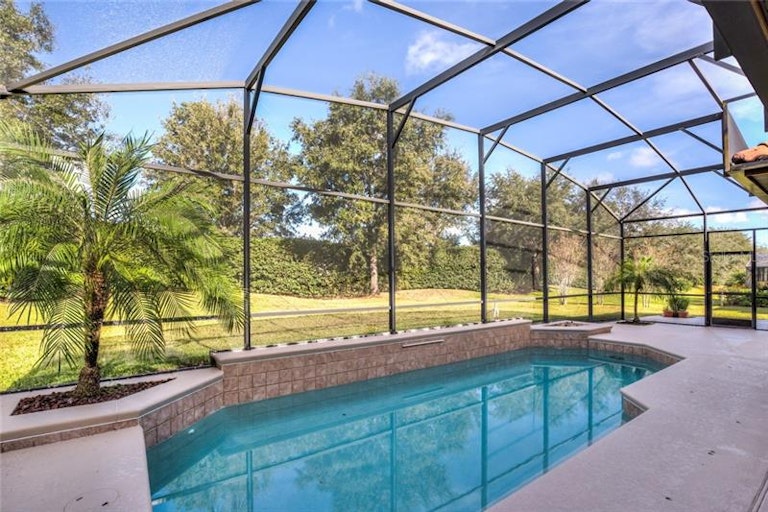 Photo 23 of 25 - 9520 San Fernando Ct, Howey In The Hills, FL 34737