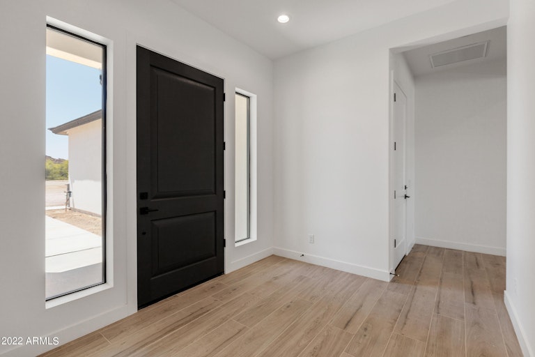 Photo 5 of 38 - 1326 W Lucky Ln, Queen Creek, AZ 85142