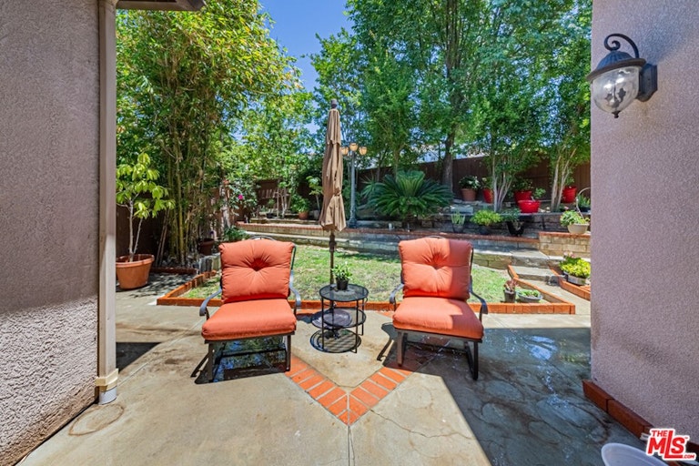 Photo 3 of 48 - 686 Milford St, Los Angeles, CA 90042