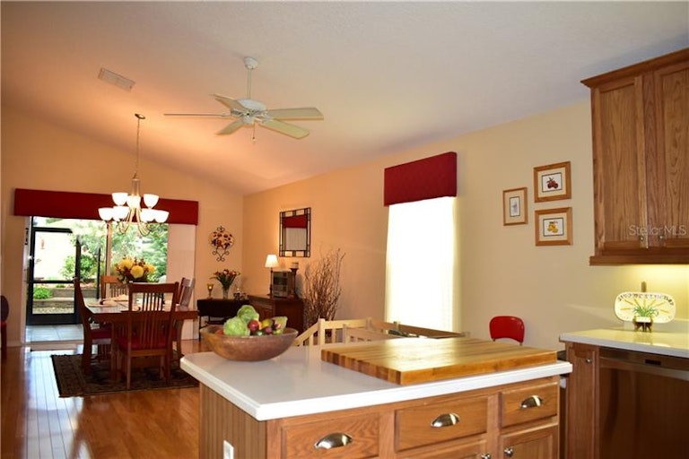 Photo 9 of 25 - 4814 Sable Ridge Ct, Leesburg, FL 34748