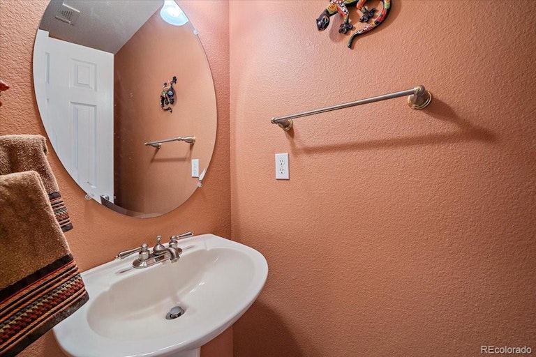 Photo 13 of 39 - 11641 W 83rd Pl, Arvada, CO 80005