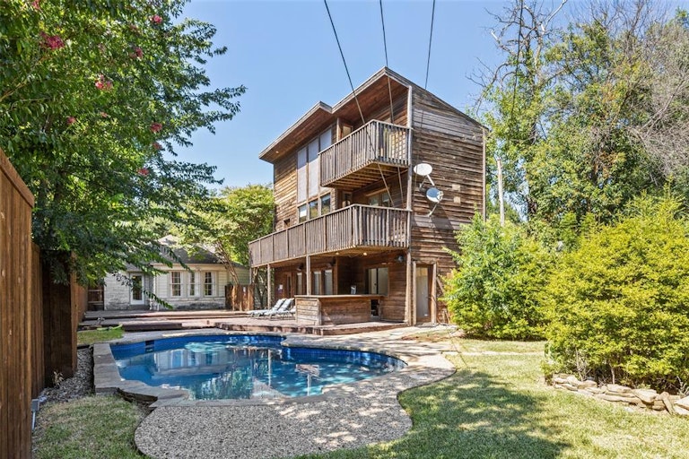 Photo 3 of 36 - 6162 Prospect Ave, Dallas, TX 75214