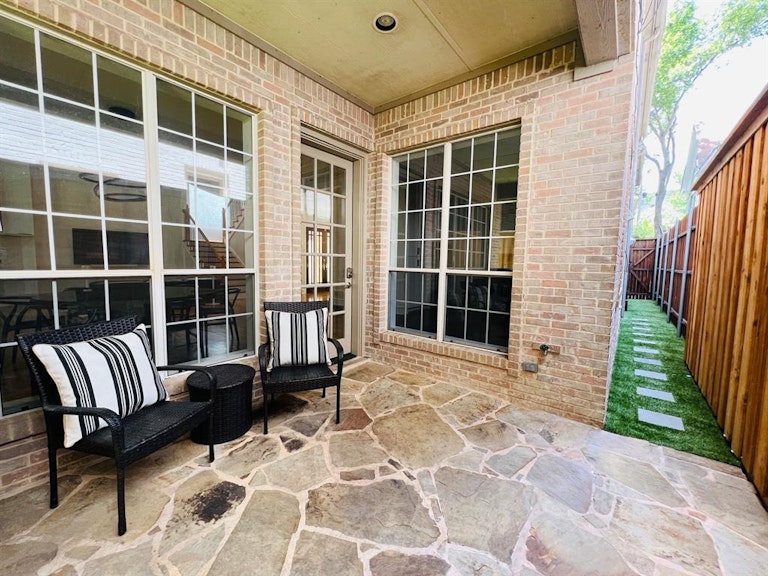 Photo 16 of 19 - 4334 Gilbert Ave, Dallas, TX 75219